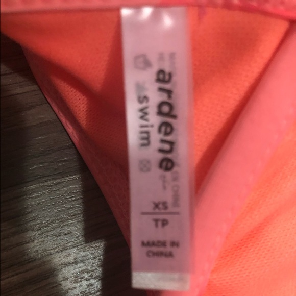 🤍3/25🤍 push-up bikini top - Picture 3 of 3